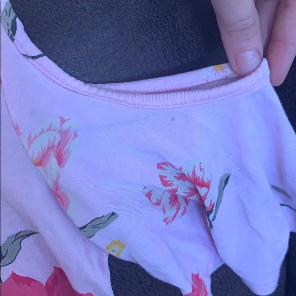 Pink floral cold shoulder shirt - Picture 2 of 3